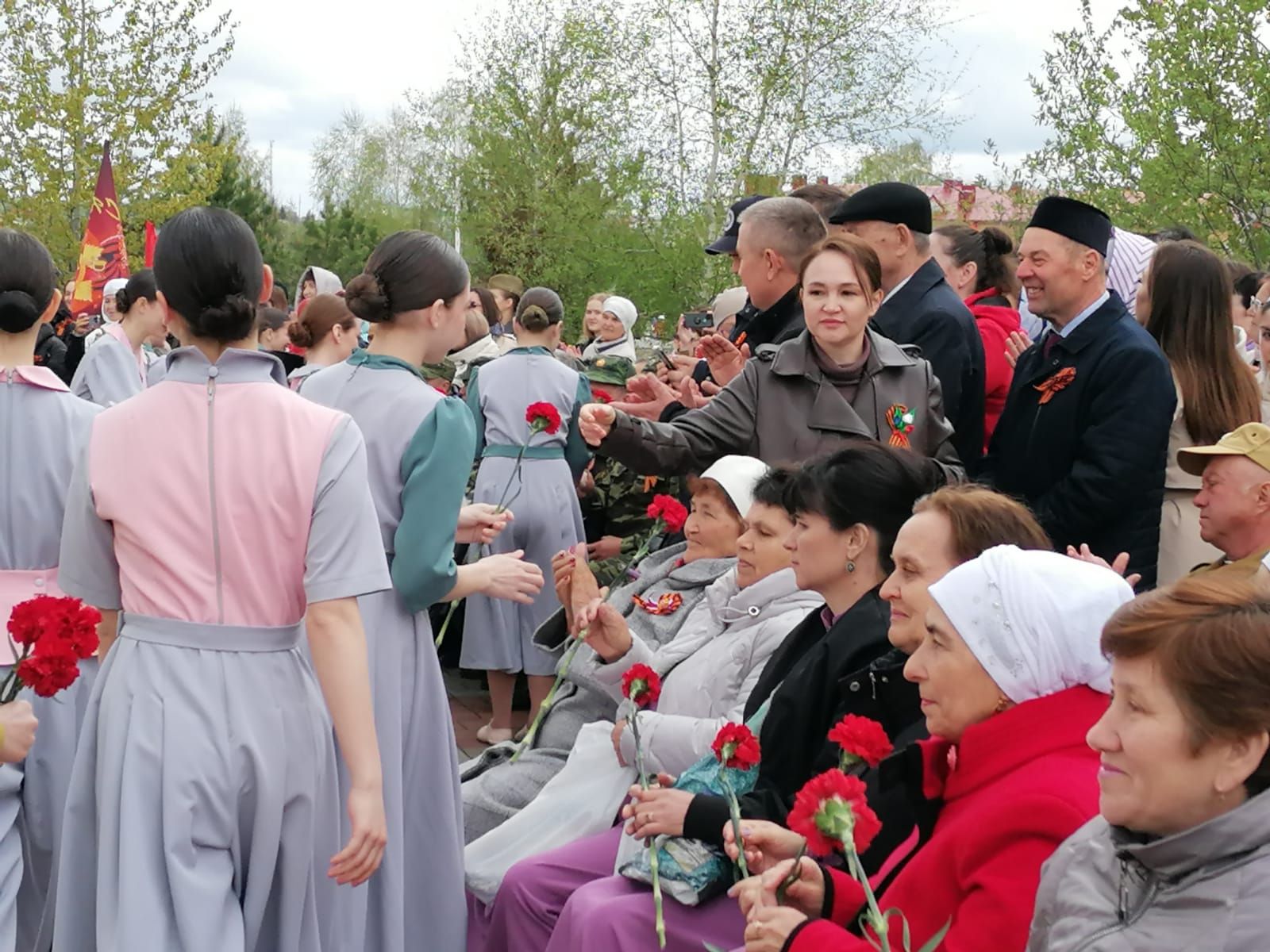Әтнәдә Бөек Җиңүнең 80 еллыгы уңаеннан бик куп төрле кургәзмәләр эшләде