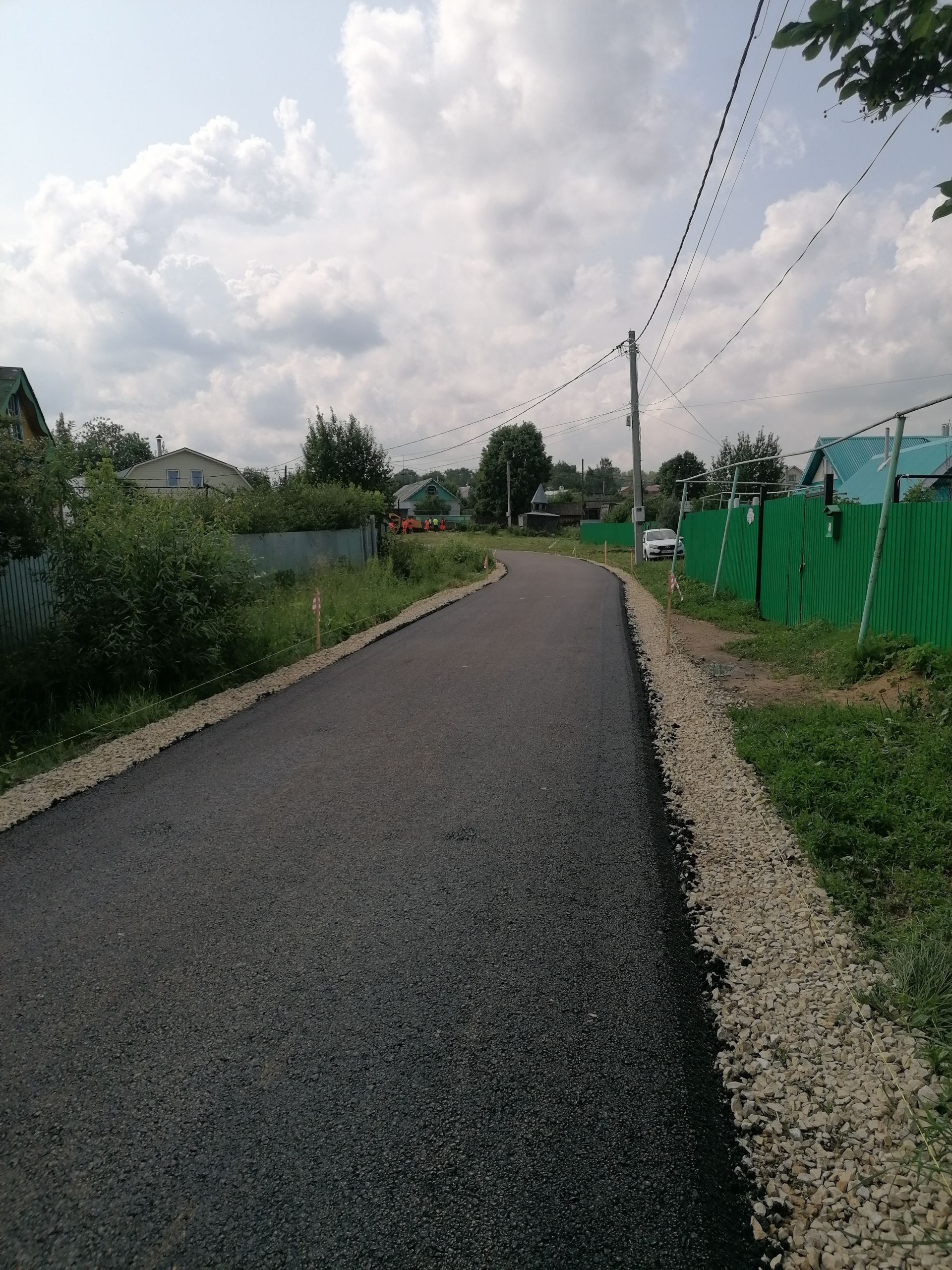 Әтнә урамнарына асфальт җәяләр
