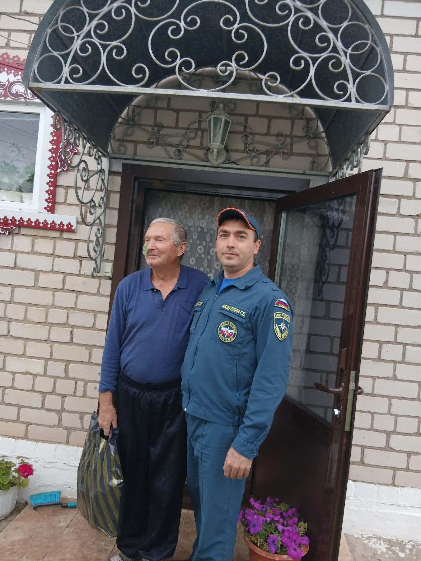 108нче Янгын сүндерү һәм коткару бүлеге коллективы өлкәннәрне зурлады