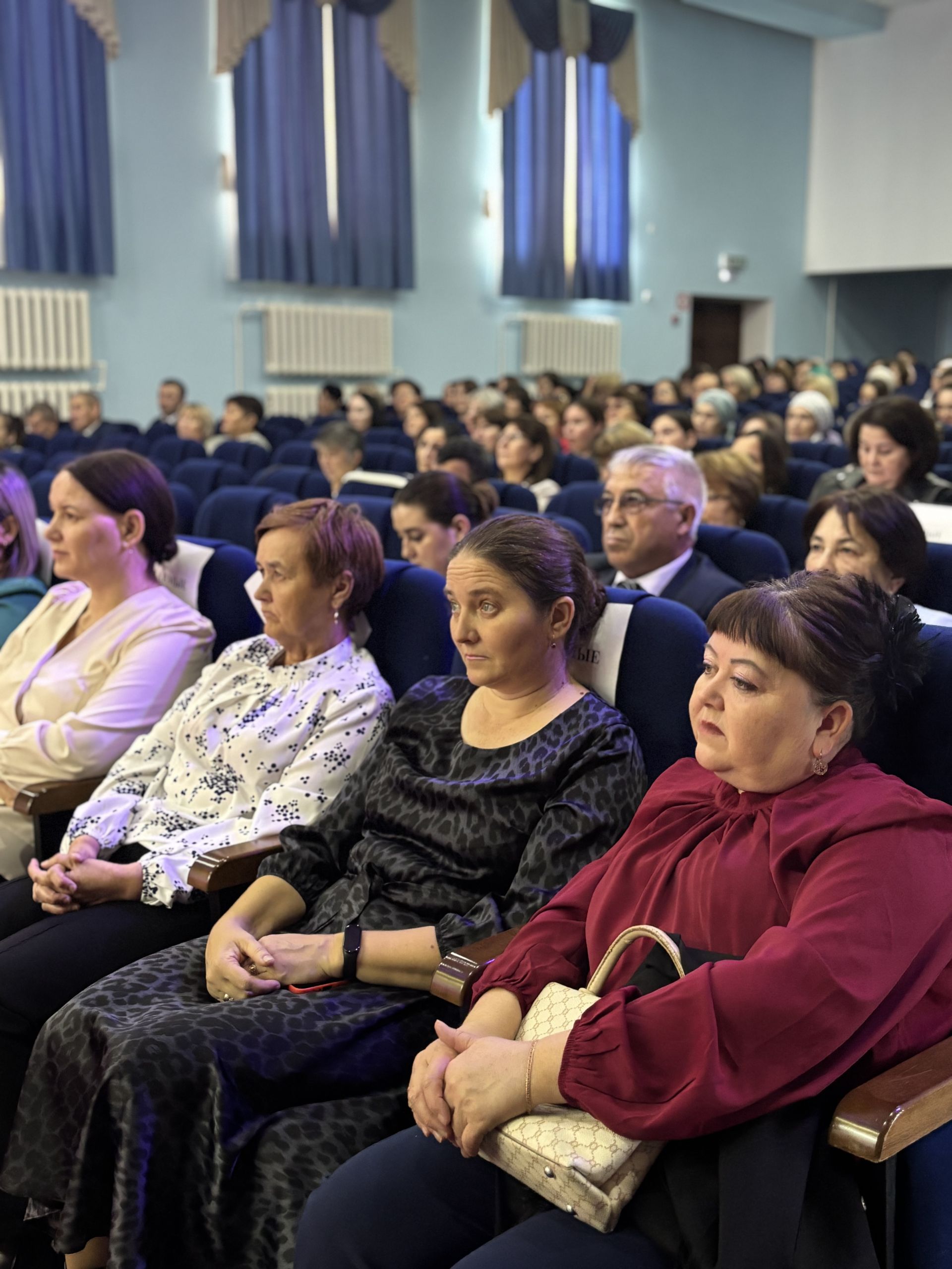 Укытучы! Бөек исем...