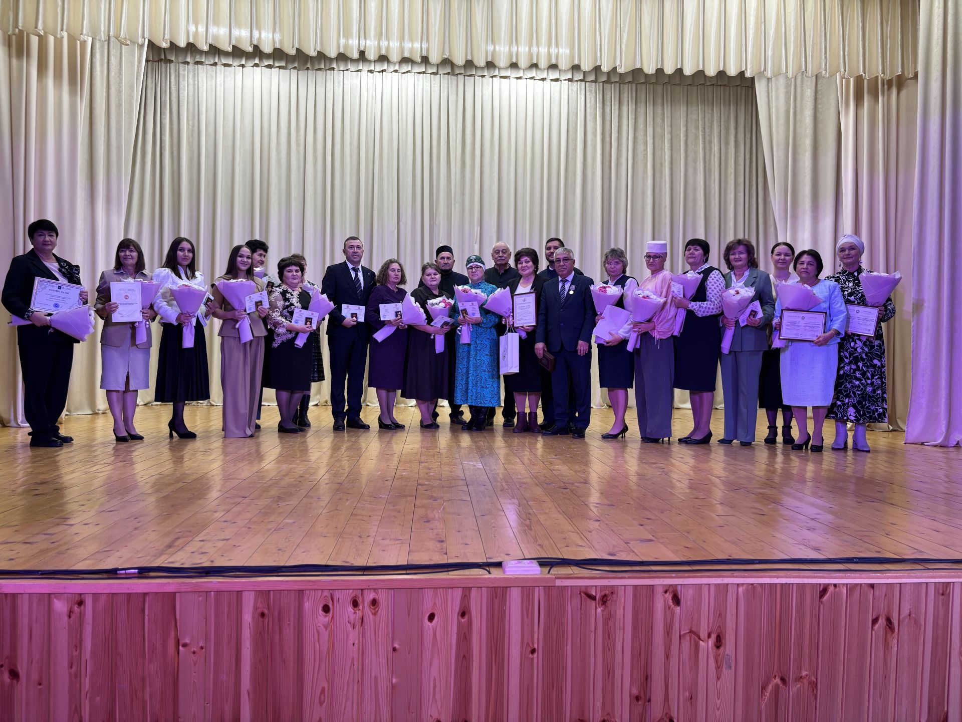 Укытучы! Бөек исем...