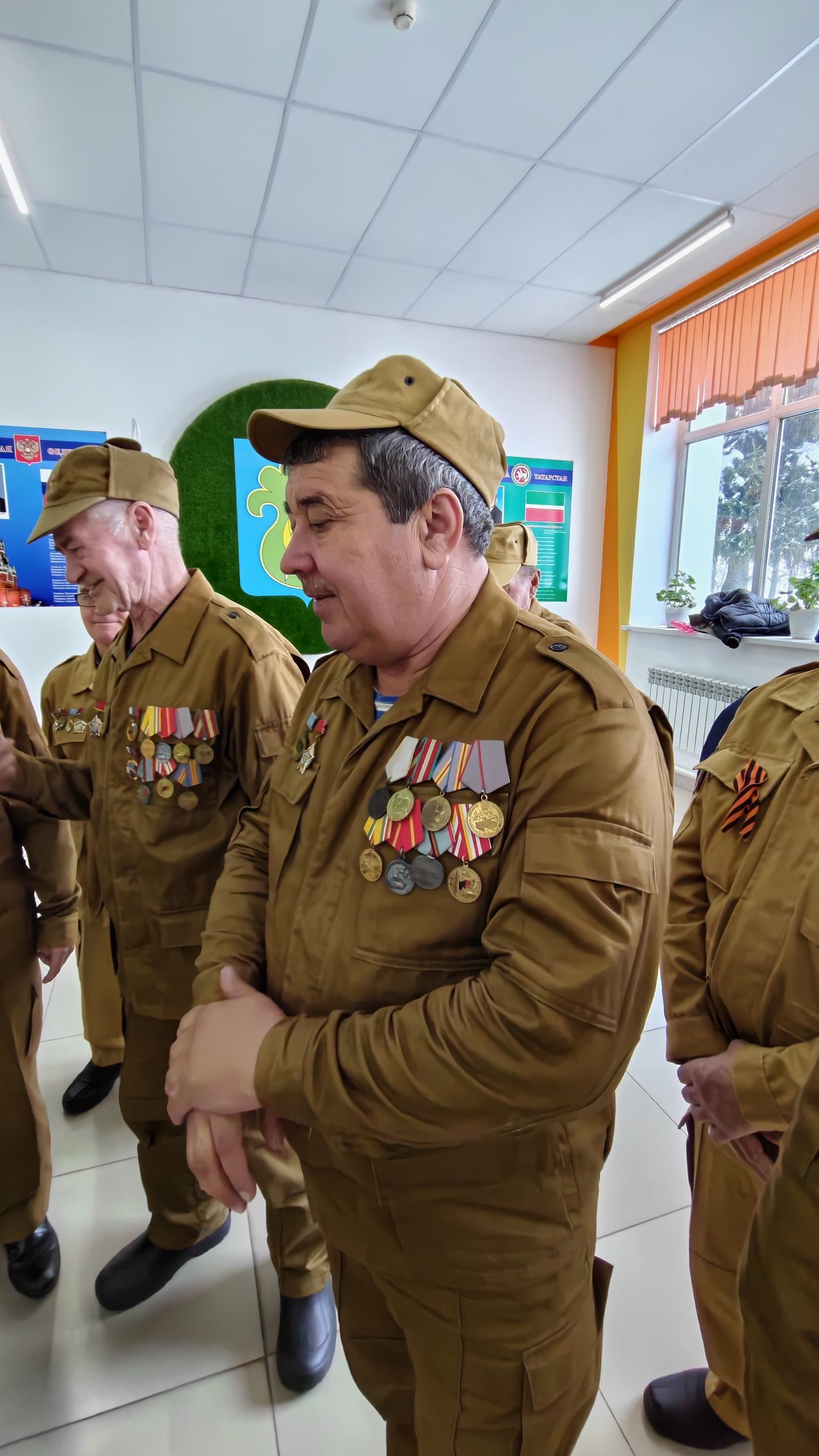 Әфганчы егетләре кабат бердәм булуларын күрсәттеләр