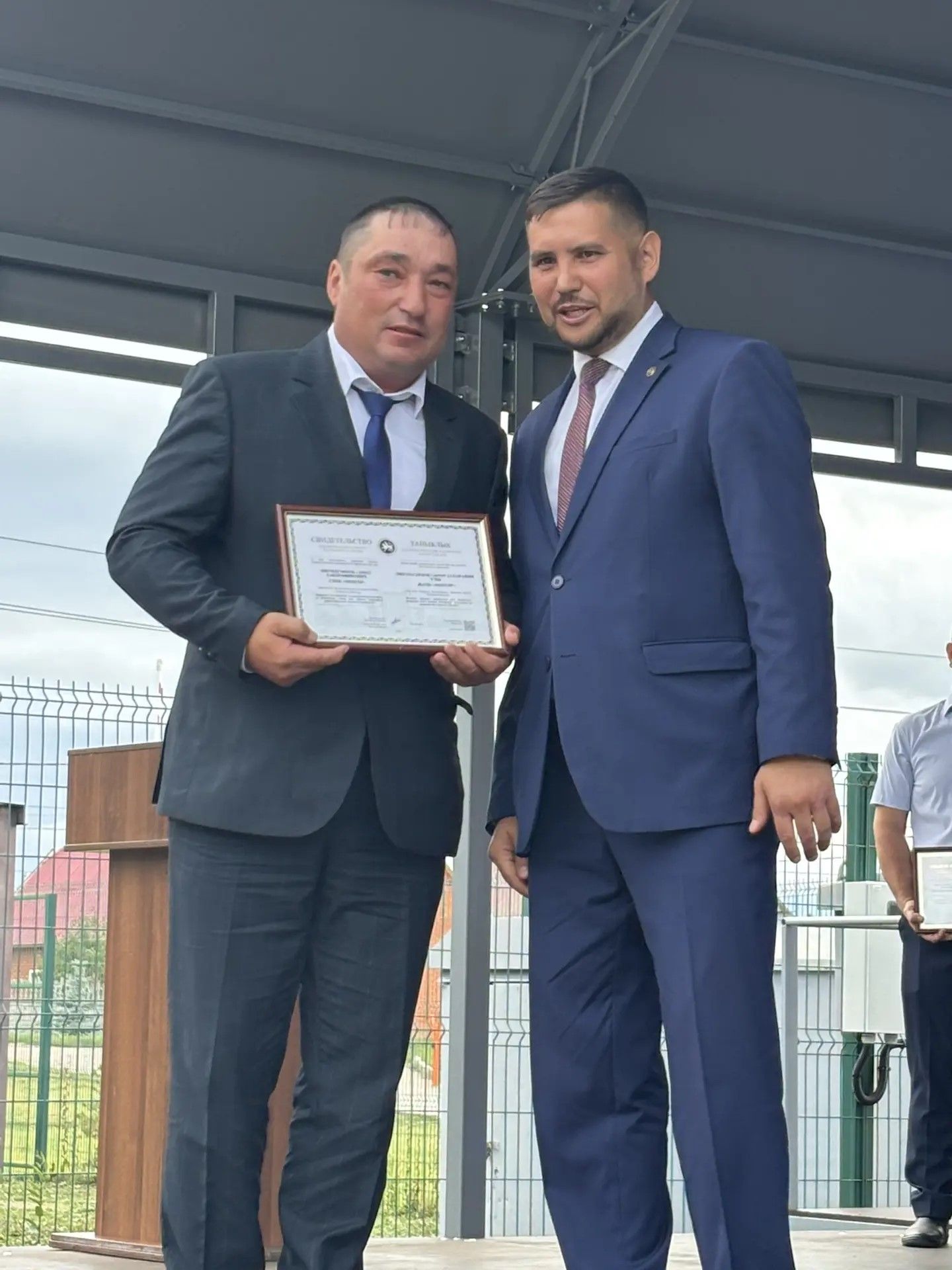 Әтнә алдынгылары – Мактау тактасында
