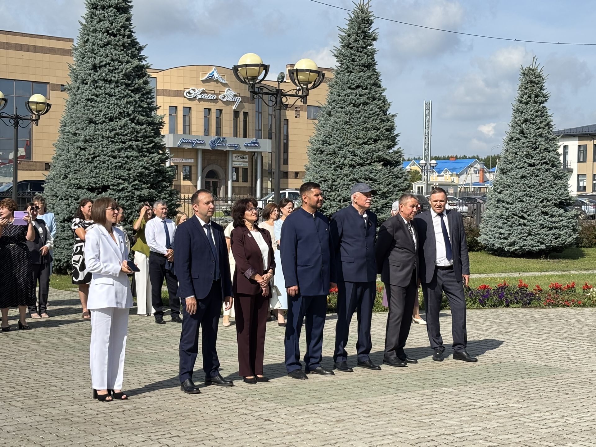 Район мәгарифе – күрсәткечләр югары