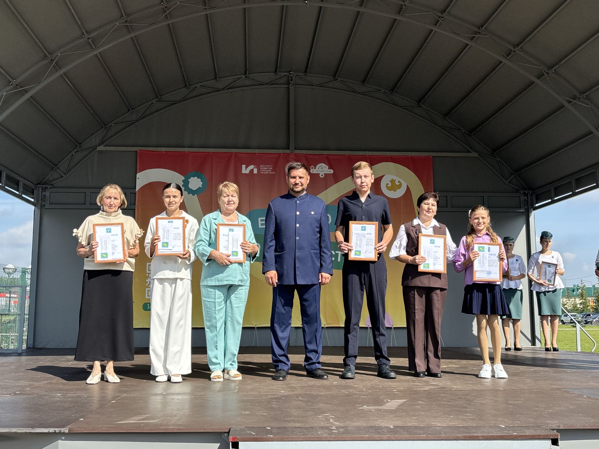 Район мәгарифе – күрсәткечләр югары