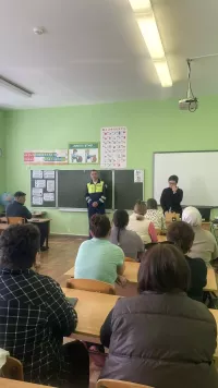 Юл иминлеге хезмәткәрләре мәктәпләргә чыктылар