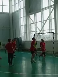 Кызлар да, егетләр дә туп типте