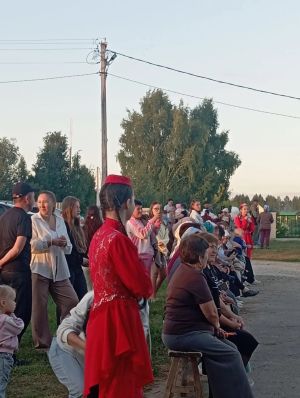 Авылымның айлы кичләре