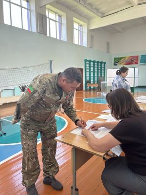Махсус хәрби операциясе ветераны Шокер Холмуродов та сайлауда катнашып үз тавышын бирде.