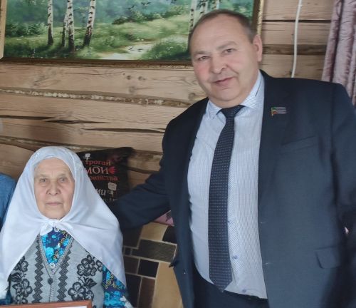 Унсигез яшемне тутыртмыйча, әнием мине кияүгә бирде...