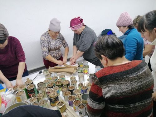 Мобилизацияләнгән егетләргә шәмнәр ясадылар
