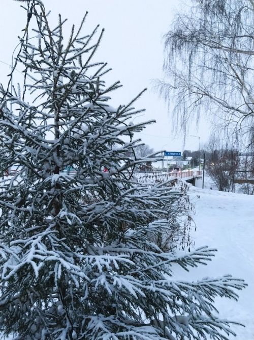 Урам буйлап, салып алган хатын,  айкап-чайкап бара гәүдәсен