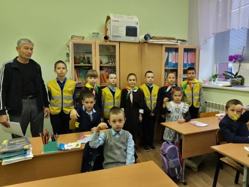 Балалар белән профилактик чара узды