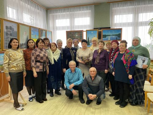 Район үзәк китапханәсендә шәхси күргәзмә ачылды