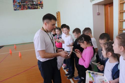 Кагыйдәләрне һәркем үтәргә тиеш