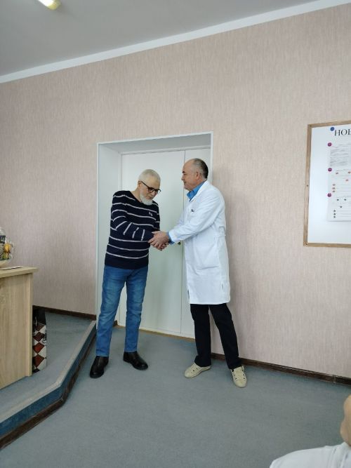 Табибны олыладылар