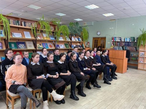 Әтнә үзәк китапханәсенә экскурсия