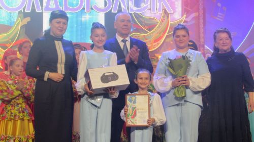 Гала концерттан фоторепортаж