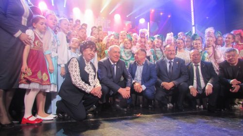 Гала концерттан фоторепортаж