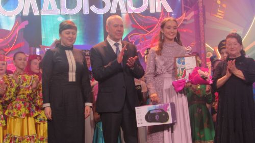 Гала концерттан фоторепортаж