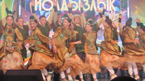 Гала концерттан фоторепортаж