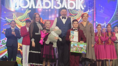 Гала концерттан фоторепортаж