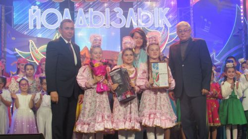 Гала концерттан фоторепортаж