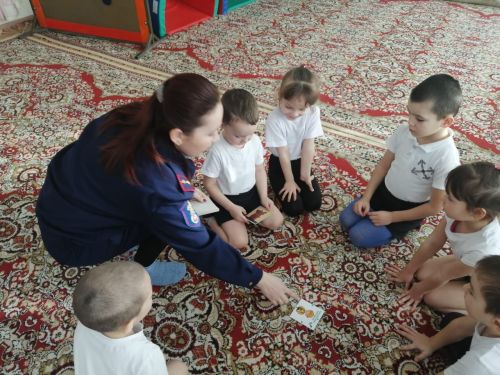 Балалар белән очрашу булып узды