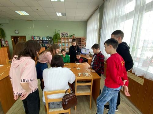 Әтнә үзәк китапханәсендә “Декоратив панно” исемле кызыклы, иҗади осталык дәресе үтте