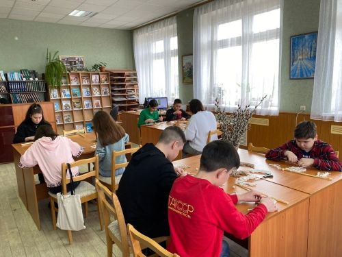Әтнә үзәк китапханәсендә “Декоратив панно” исемле кызыклы, иҗади осталык дәресе үтте