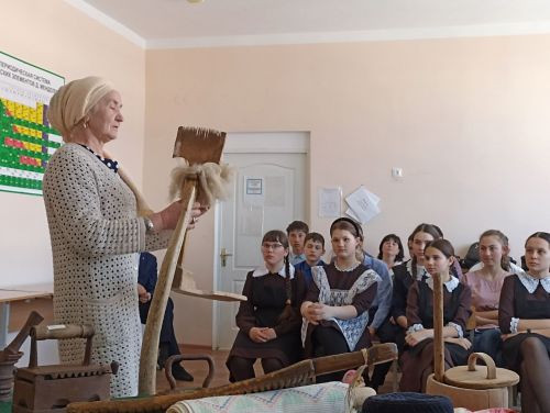 Мәктәпләргә сәяхәт - күчмә экскурсия дәвам итә