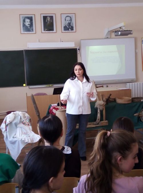 Мәктәпләргә сәяхәт - күчмә экскурсия дәвам итә