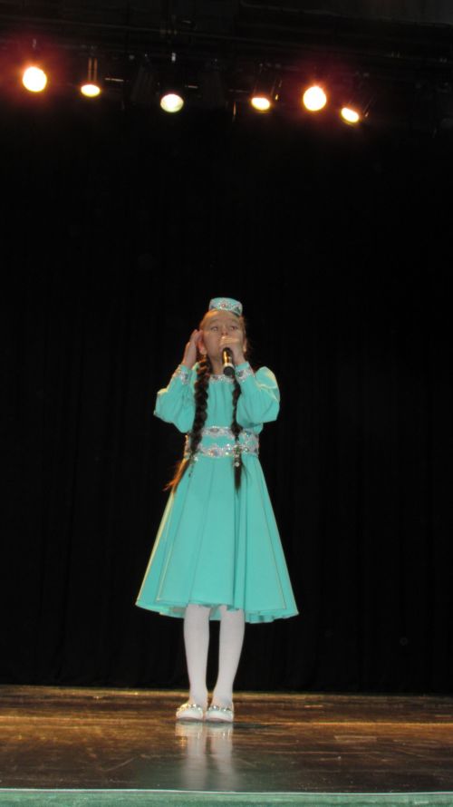 Туган тел бәйрәме узды