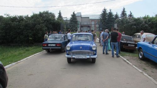 Әтнәгә ретро машиналар кайтты