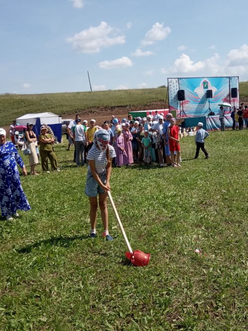 1 июнь көнне - Туган ягым паркында  Балаларны яклау көне билгеләп үтелә