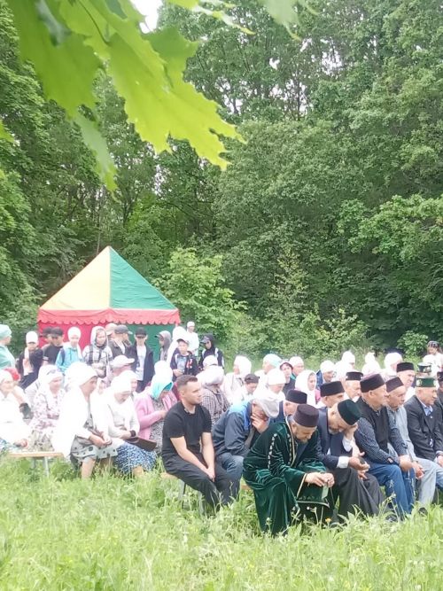 Кала тавы: янәшәдә - «Әләшә»