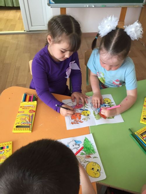 Балалар бакчасында китап көне узды