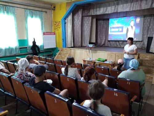 Спектакль күрсәттеләр