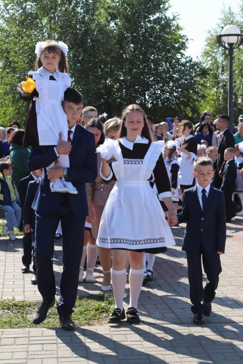 1 сентябрь бәйрәме Олы Әтнә (фоторепортаж)