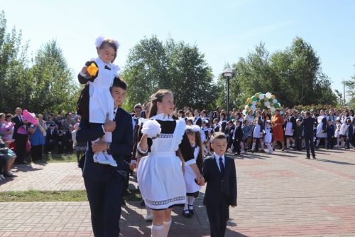 1 сентябрь бәйрәме Олы Әтнә (фоторепортаж)