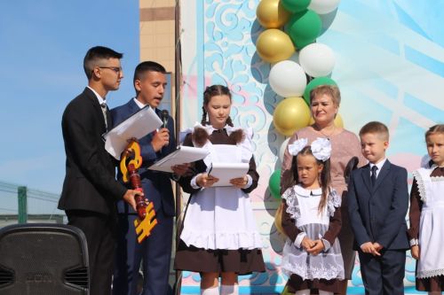 1 сентябрь бәйрәме Олы Әтнә (фоторепортаж)