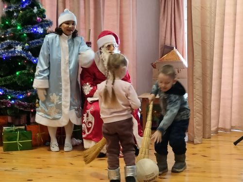 Балалар белән ниләр генә кыландырмадылар Олы Бәрәзәдә