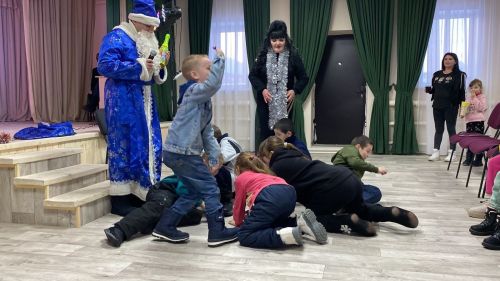 «Кыш бабайның капчыгында ниләр бар?»