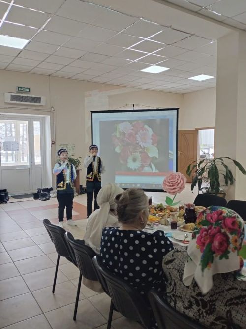Тормышыбыз бизәге сез, кадерле хатын-кызлар!