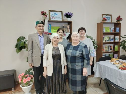 Тормышыбыз бизәге сез, кадерле хатын-кызлар!