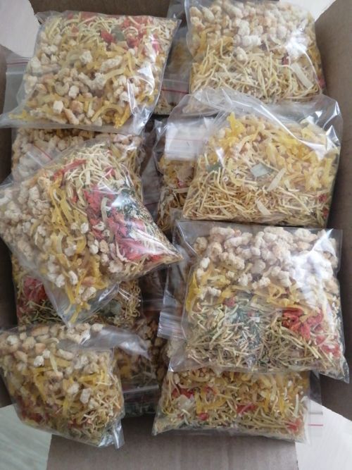 Гөлүсә кабат махсус хәрби операциядәге егетләргә ярдәм итә