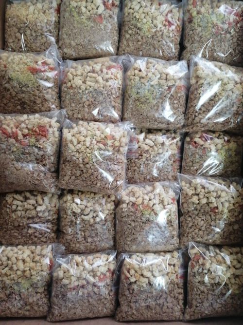 Гөлүсә кабат махсус хәрби операциядәге егетләргә ярдәм итә