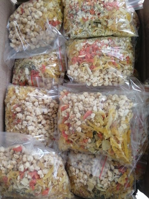 Гөлүсә кабат махсус хәрби операциядәге егетләргә ярдәм итә