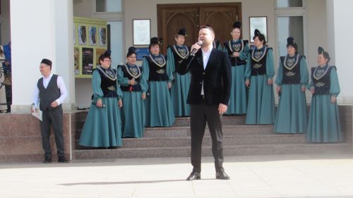 Бәйрәм бүген!