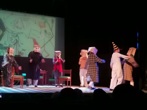 Шарыпово шәһәренең дәүләт драма театры Әтнәдә